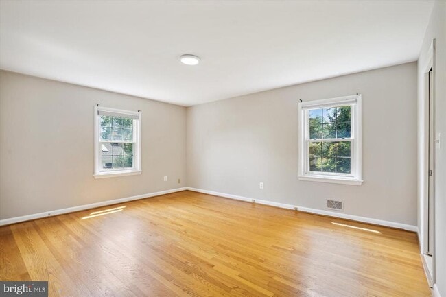 Building Photo - 6139 Tompkins Dr