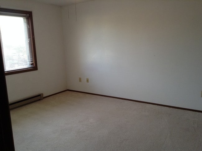 Building Photo - Hillcrest Duplex