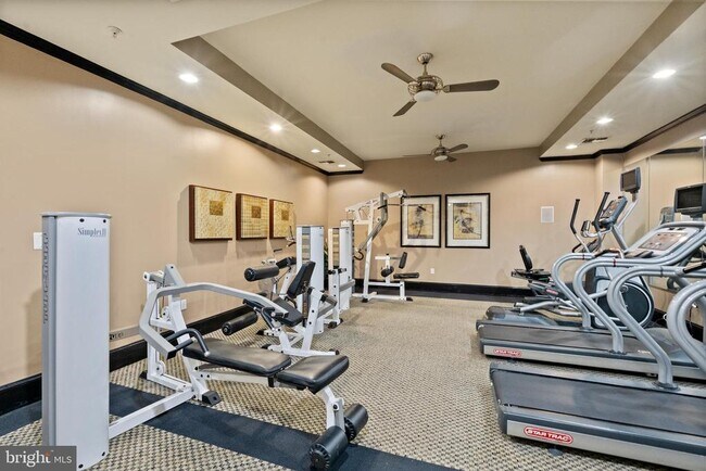 Building Photo - 1111 25th St NW