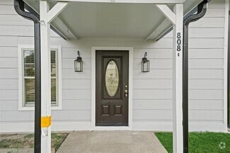 Building Photo - 808 Beaumont St
