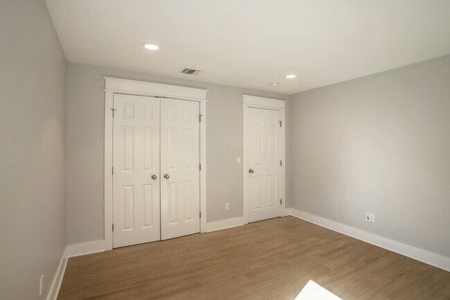 Building Photo - 288 Acre Ln