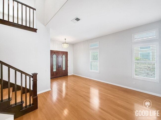 Building Photo - Updated 4BR/3BA San Diego home with modern...