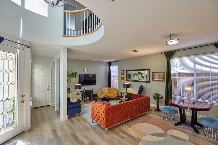 Living Room - 10 Summerbrooke Cir