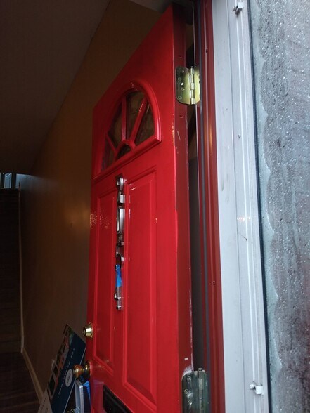 Building Photo - 2054 Ann St