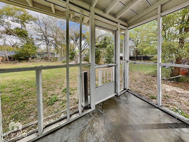 Building Photo - 4307 Sky Line Dr