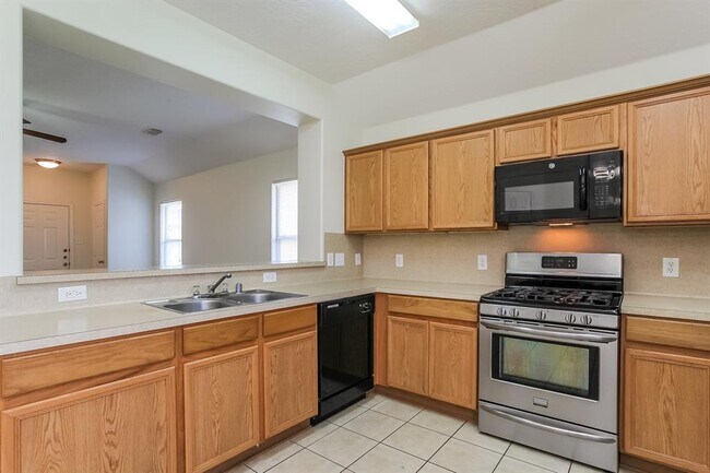 Building Photo - 8707 Farm Ridge Ln