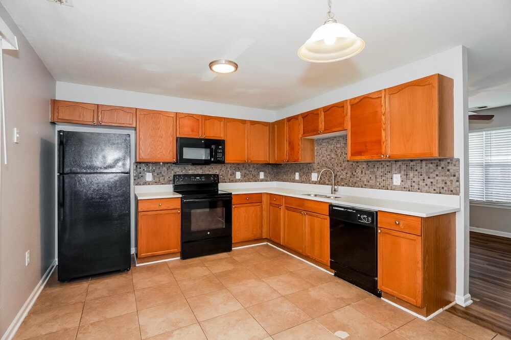 Building Photo - 2231 Gooseberry Rd