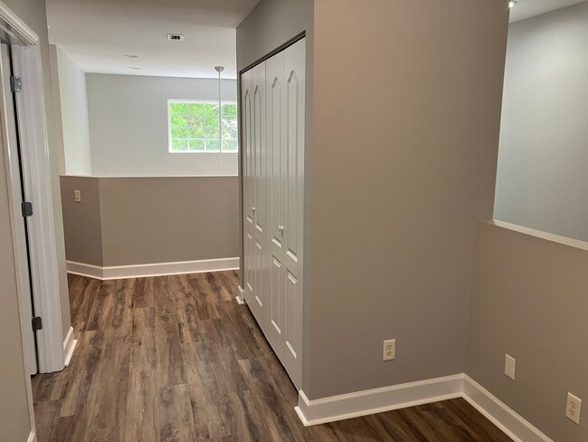 Building Photo - 113 Heyward Dr