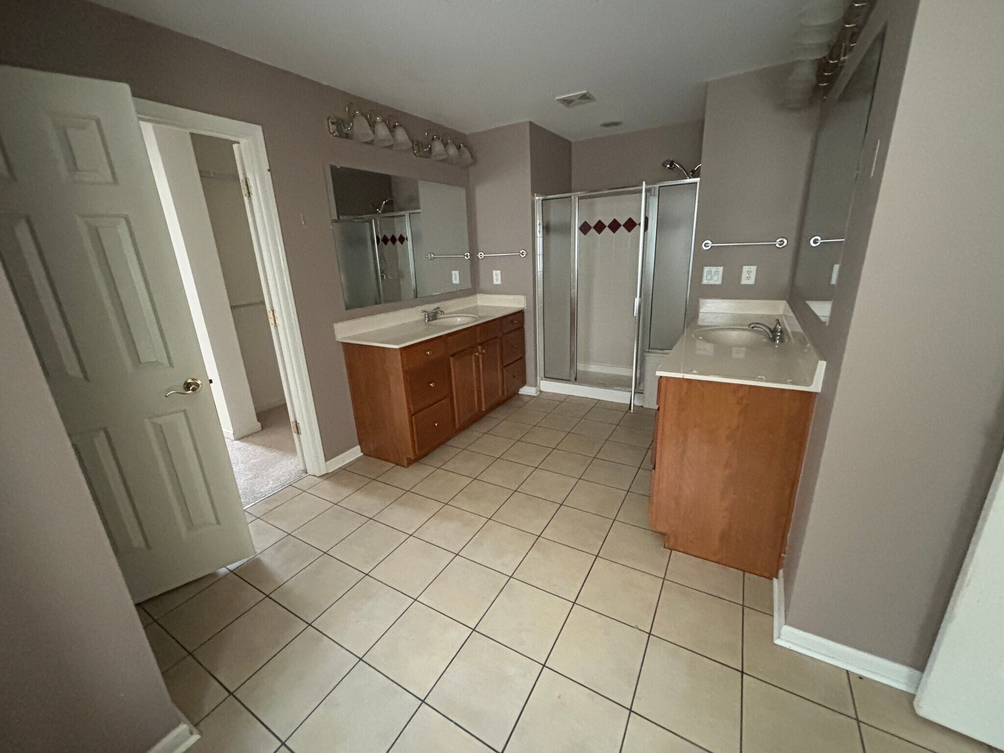 Building Photo - 488 Musical Ct