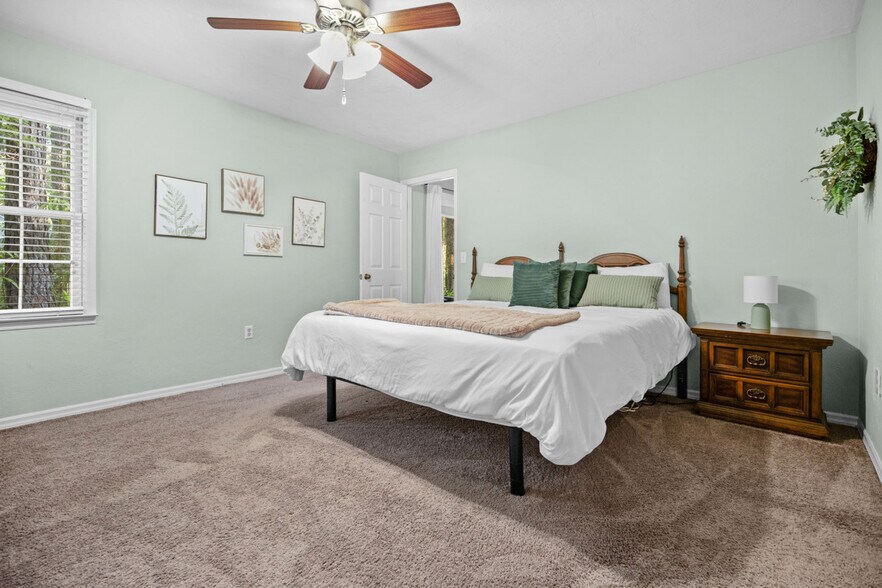 Building Photo - 8432 SW 46 Rd