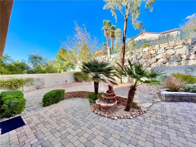 Building Photo - 1590 Sabatini Dr