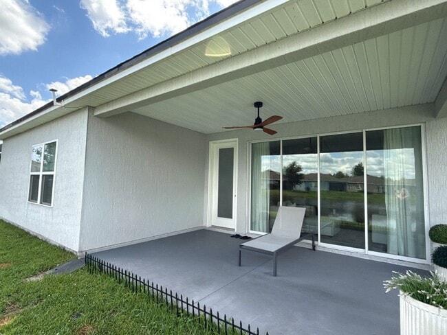 Building Photo - 671 Charter Oaks Blvd