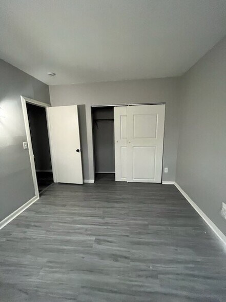 Building Photo - 65 Bulkeley Ave