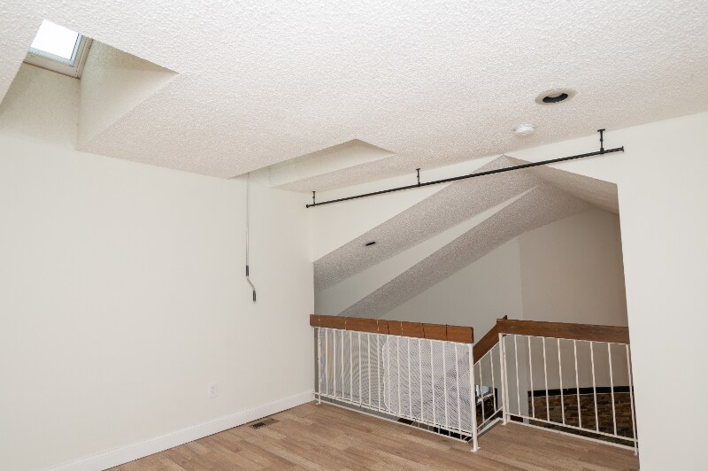 Building Photo - 526 Chanticleer