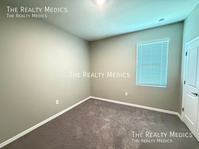 Building Photo - 8053 Penrose Pl