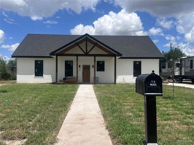 Building Photo - 2713 Turtle Dr