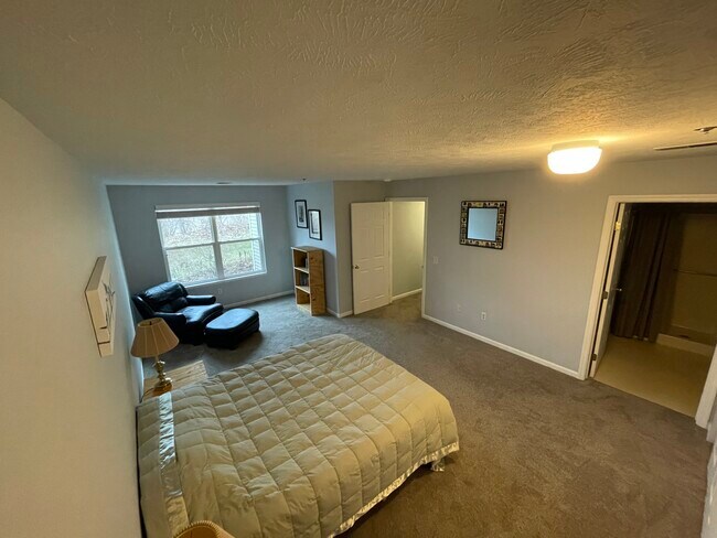 Building Photo - 3029 Poplar Creek Dr SE