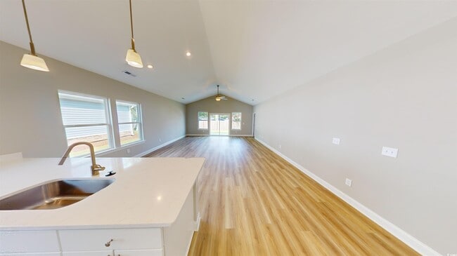 Building Photo - 1040 Moen Lp