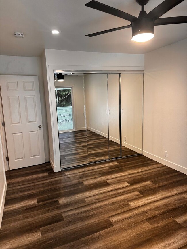 Building Photo - 33812 Robles Dr
