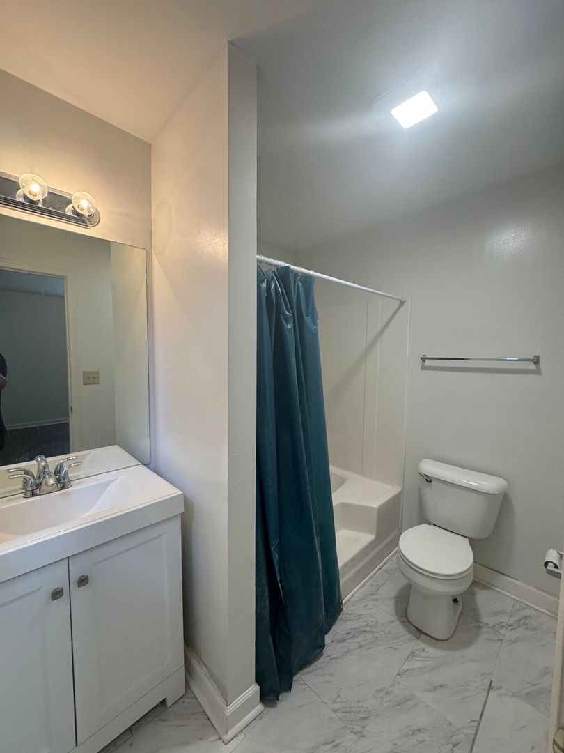 Building Photo - 95 Hampton Oaks Dr