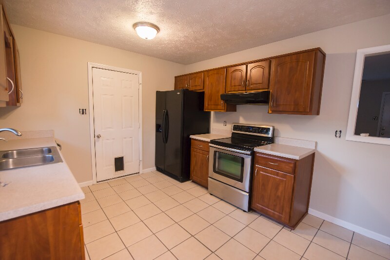 Building Photo - 1066 Quailmeadow Dr