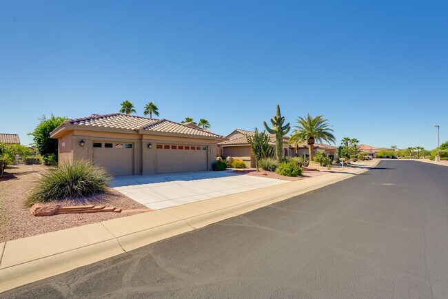 Building Photo - 16431 W Boulder Vista Dr