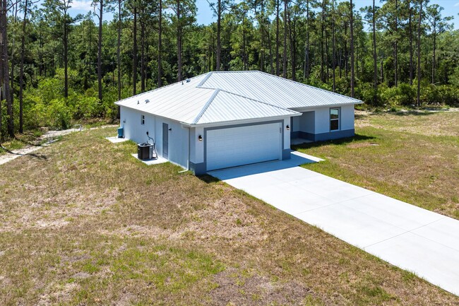 Building Photo - 2004 Rosa Ct