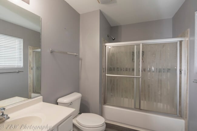 Building Photo - 1890 Fredericksburg Ln