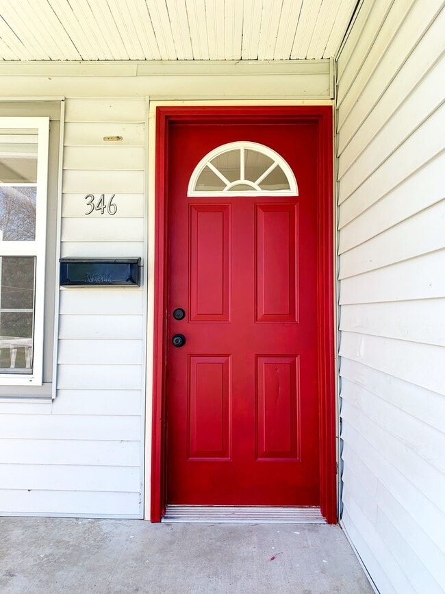 Building Photo - Move in Ready...346 Virginia Ave, Cottage Hills