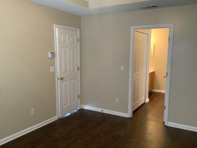 Building Photo - 7313 US Open Blvd