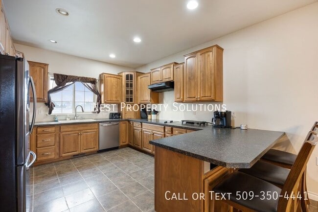 Building Photo - 12049 Baseline Rd E