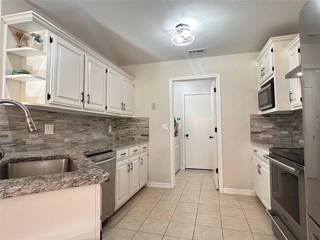 Building Photo - 1381 E Amber Dr