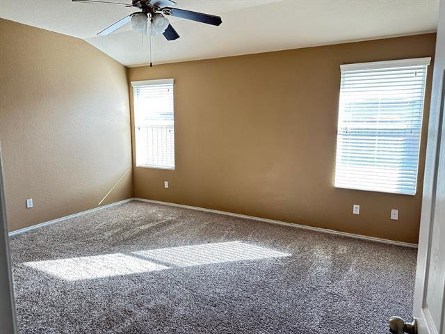 Building Photo - 590 Arthur Dr