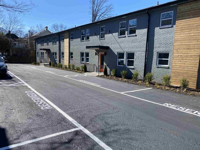 Building Photo - 1015 Greenwood Ave NE