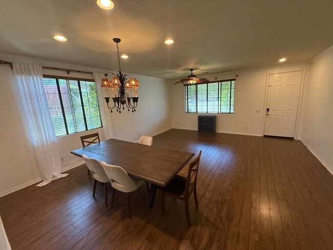 Building Photo - 3-Bedroom Single-Story Home with Smart Features & Remodeled Kitchen in Castaic!