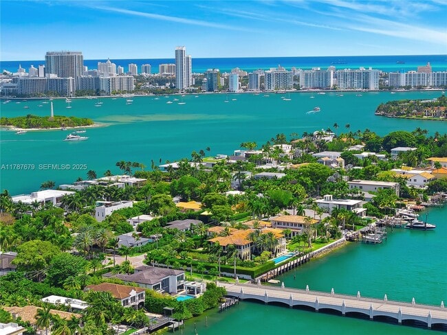 Building Photo - 122 E 2nd Ct