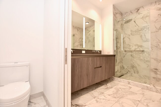 Building Photo - 60 E Randolph St