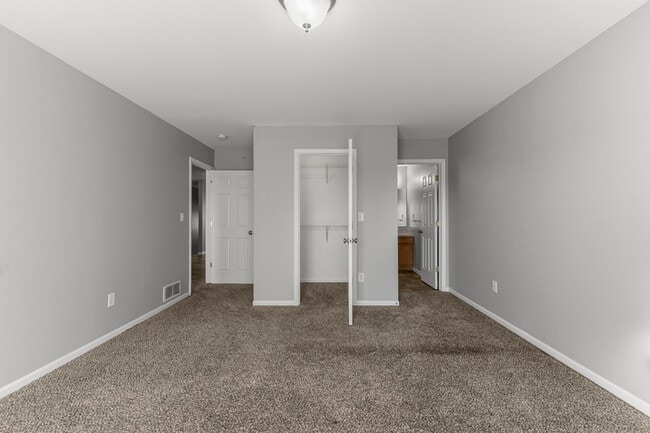 Building Photo - 13165 Turnberry