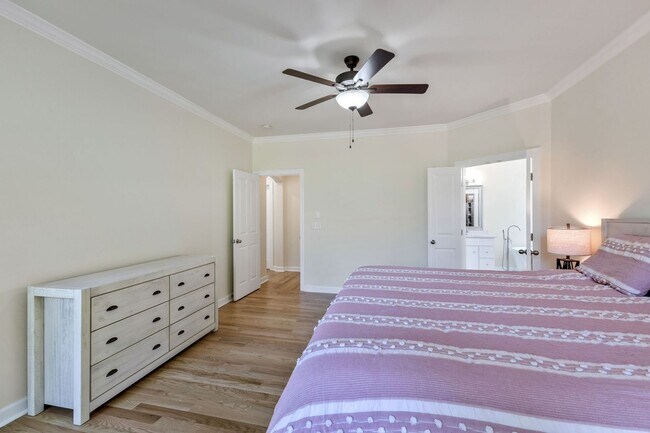Building Photo - 415 Enclave Ct