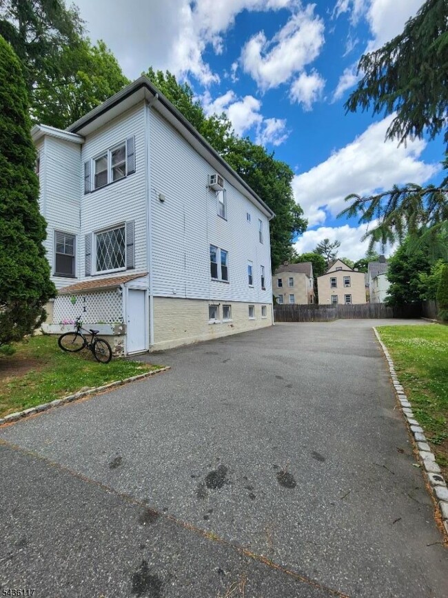 Building Photo - 32 Edisonia Terrace