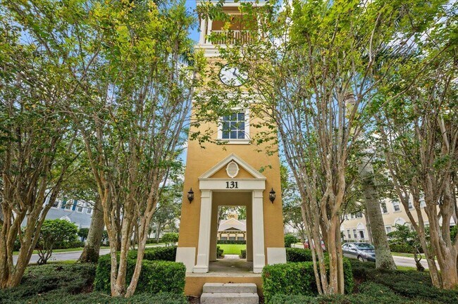 Building Photo - 335 E Thatch Palm Cir