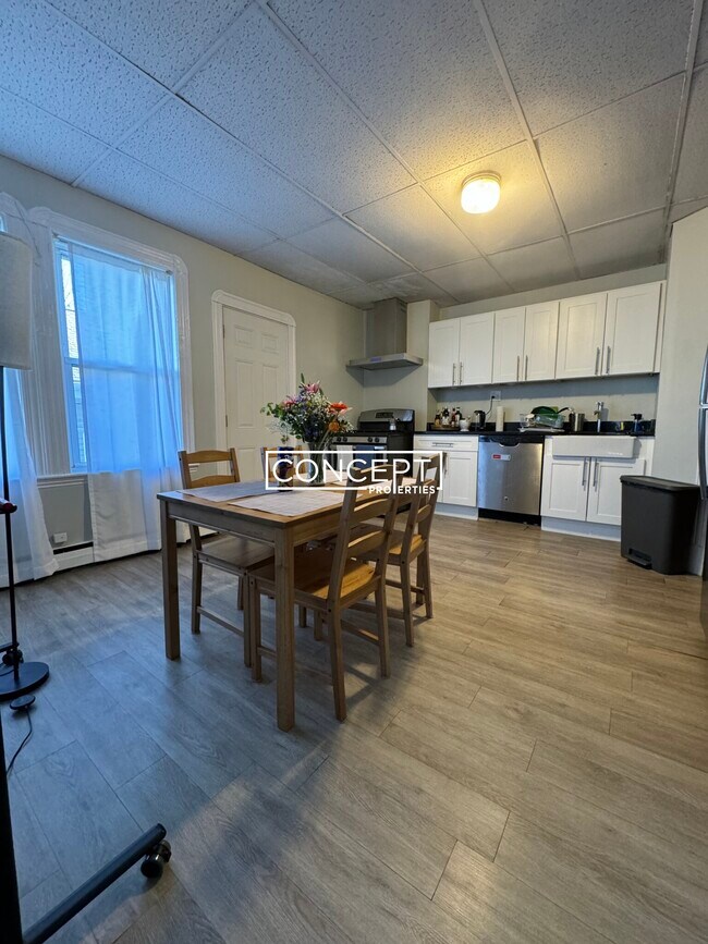 Primary Photo - 222 Prospect St