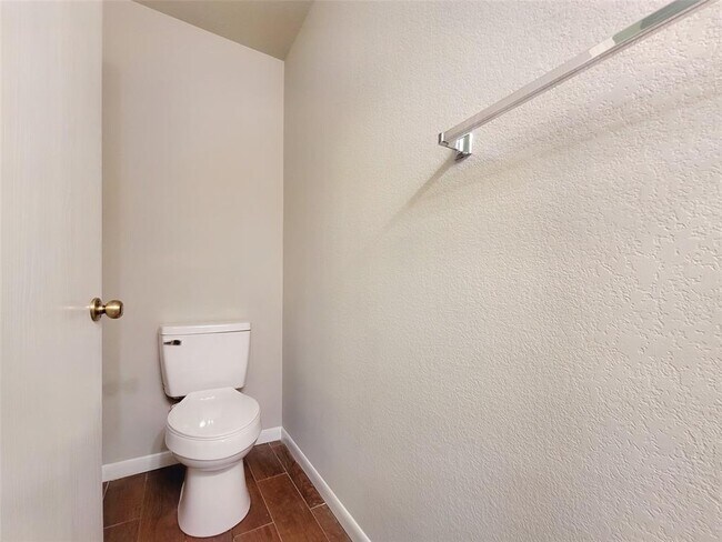 Building Photo - 110 Hays Forest Cove