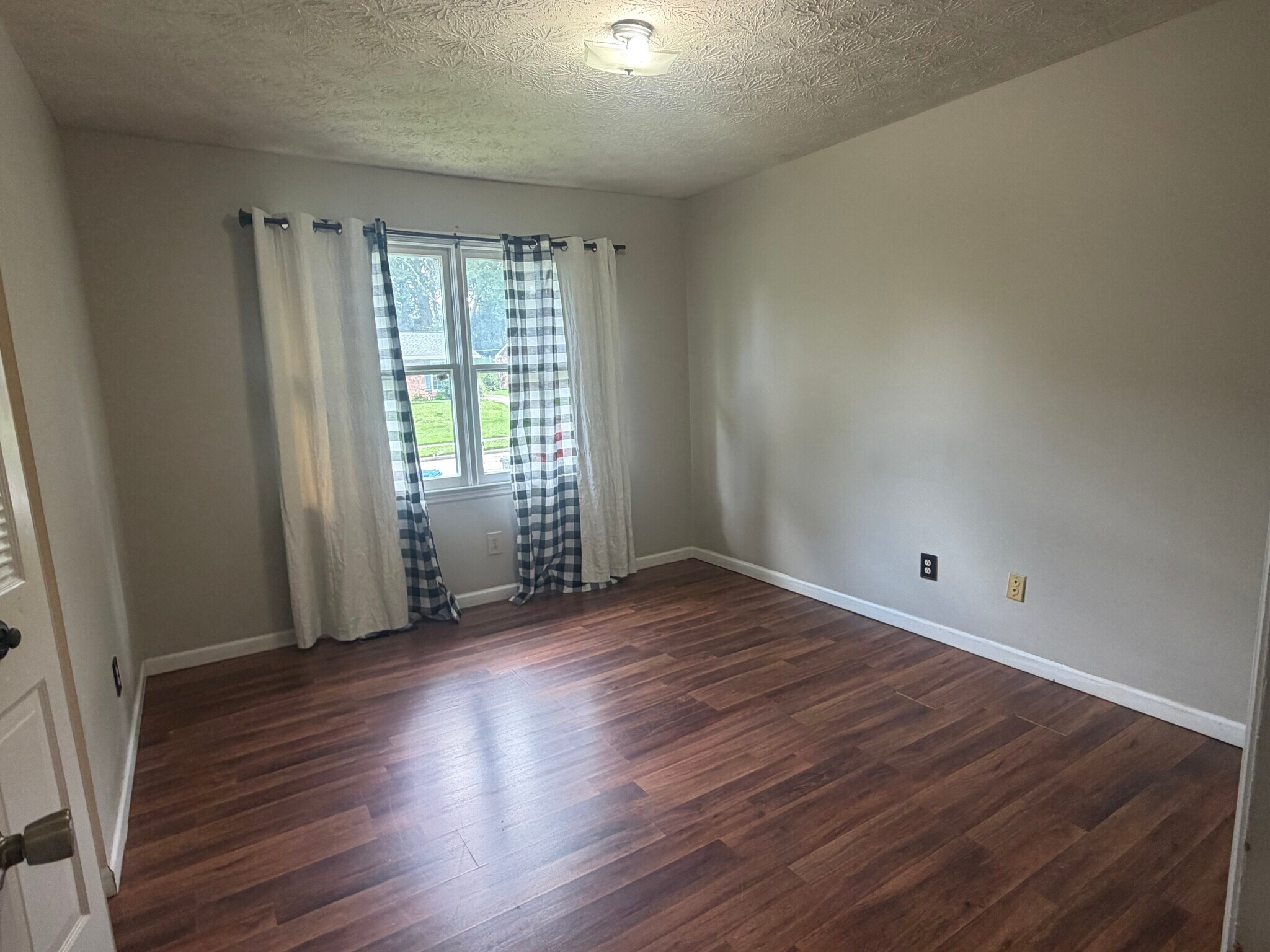 Building Photo - 3056 Dale Hollow Dr