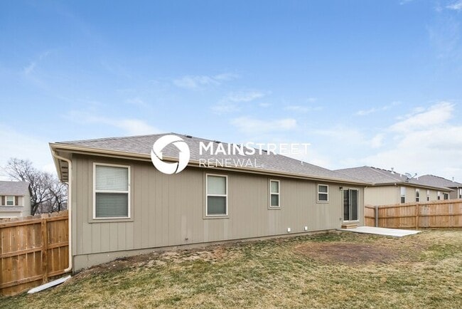 Building Photo - 4 Bedroom Pet-Friendly Home in Grain Valle...