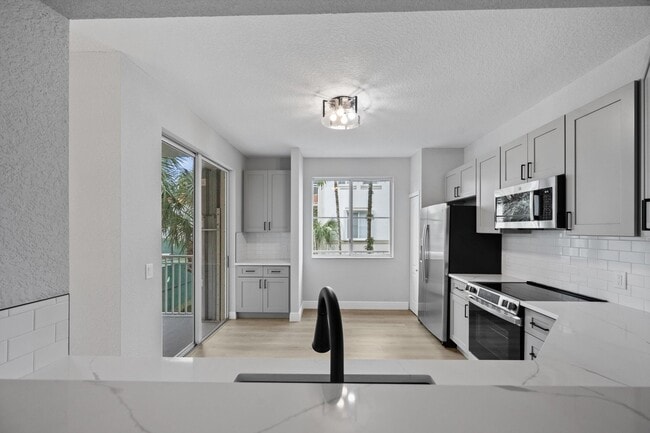 Building Photo - 11022 Legacy Dr