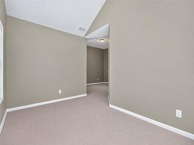 Building Photo - 5060 Hastings Terrace