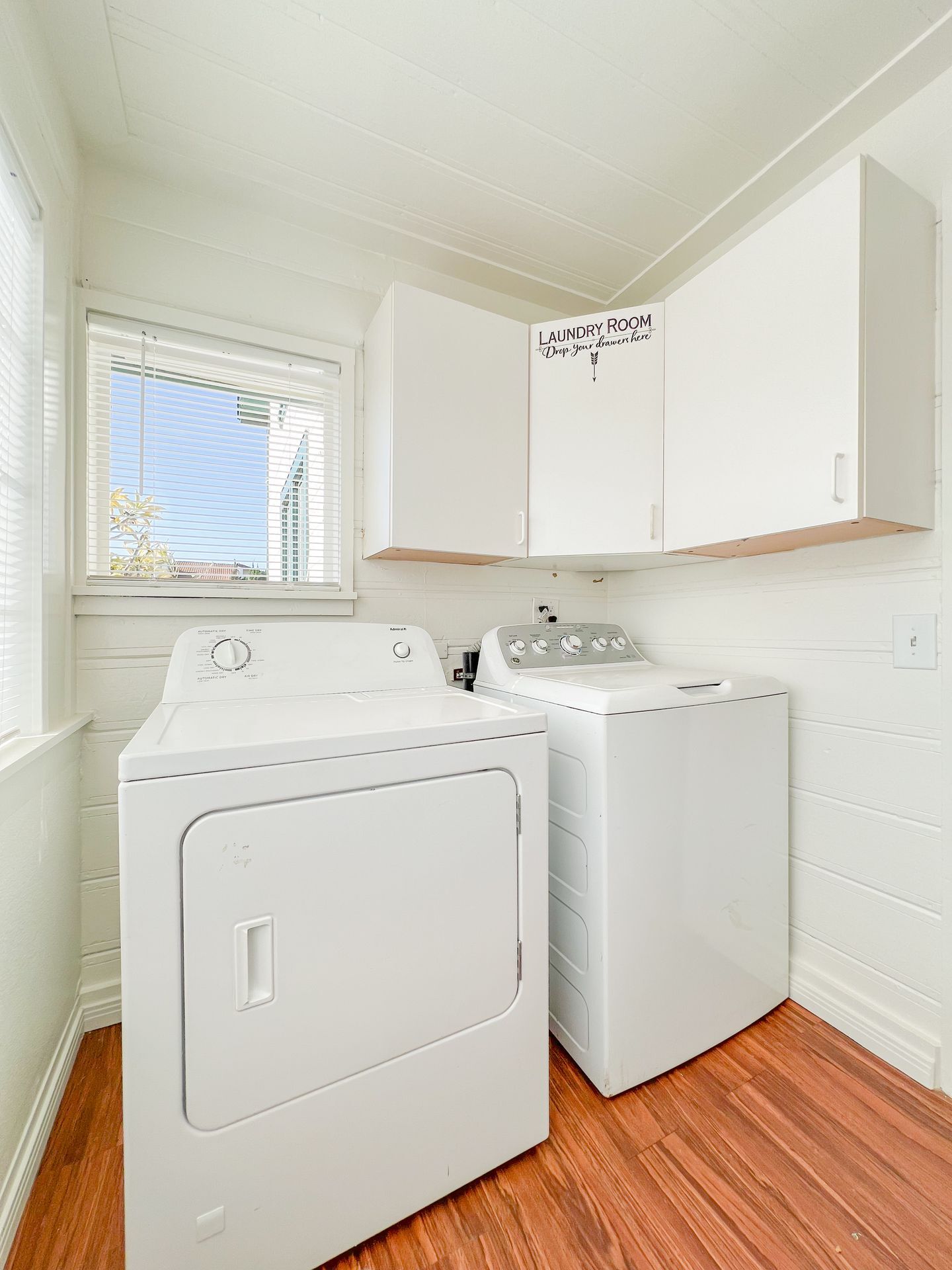 Building Photo - 10802 Chestnut St