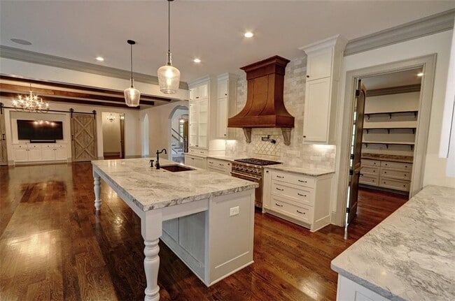 Building Photo - 1178 Chambord Way NE