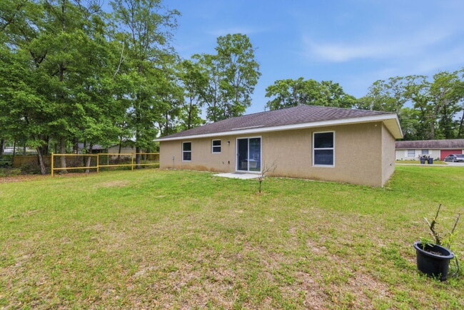 Building Photo - No HOA! Spacious 3 Bedroom Home with Large Backyard & Fire Pit – Move-In Ready